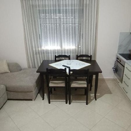 Eljos House Permet酒店 外观 照片